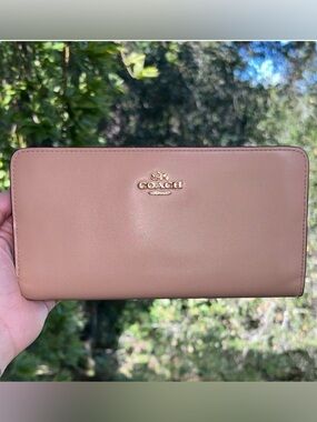 COACH Slim Wallet Smooth Calf Leather Nude w Gold Hardware AUTHENTIC
